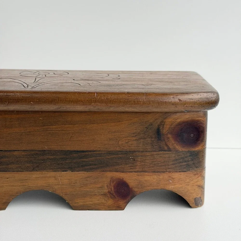 Vintage Wooden Jewelry Box Chest Rustic Carved Flower Red Fur Liner‎ 80s Cabin